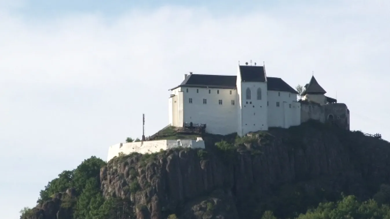 Tovább szépül a Füzéri vár