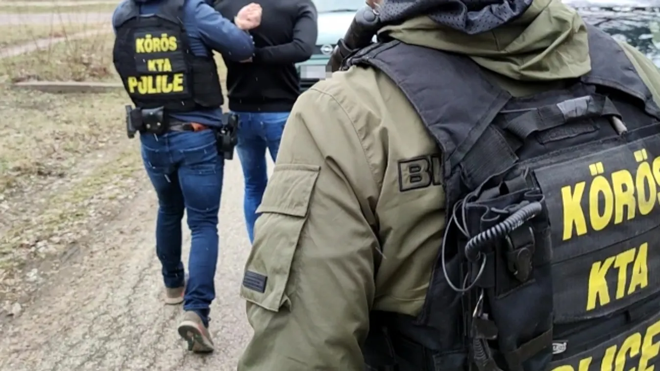 Akkor is üzletelt, amikor lecsaptak rá+VIDEÓ