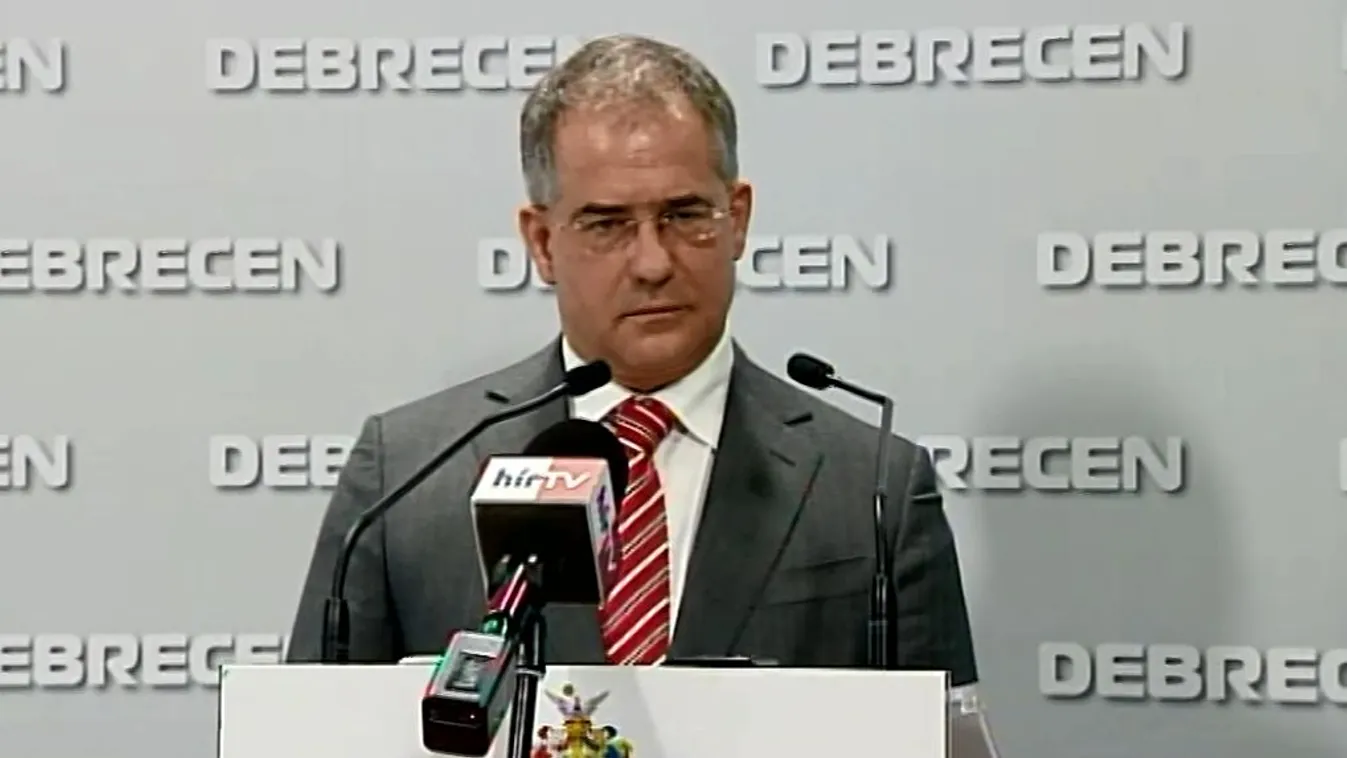 Kósa sündisznóállásba helyezkedett, szerinte minden kamu