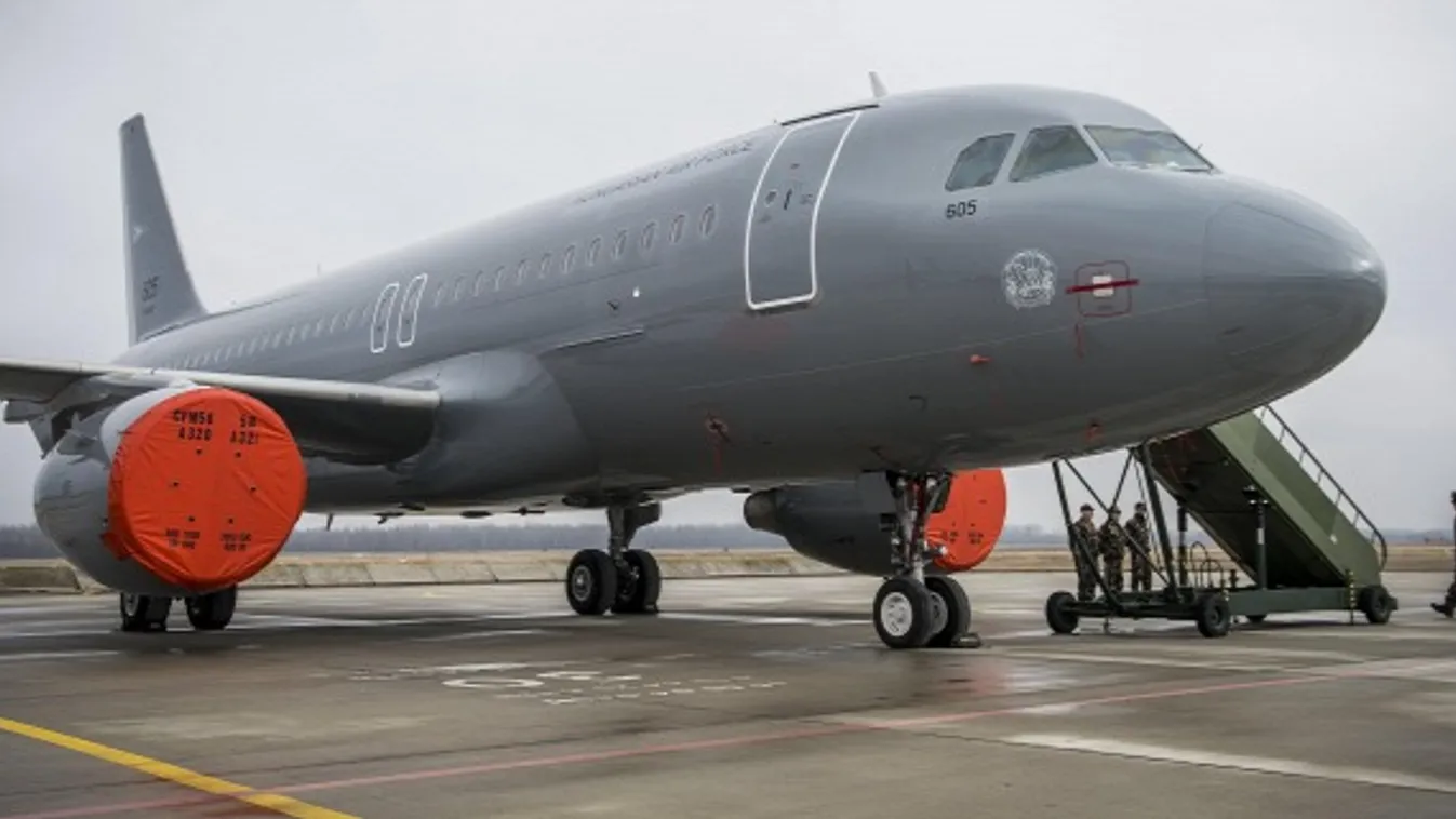 Egy százados, és nem a miniszterelnök lánya utazott a honvédség repülőjén