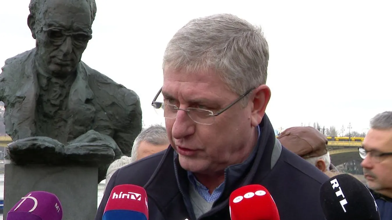 Gyurcsány még Niedermüllert is felülmúlta, amikor a keresztényeken gúnyolódott