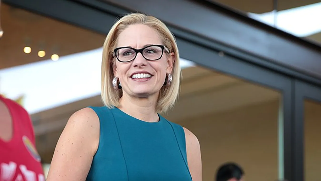 A postán beérkezett voksokkal fordult a kocka