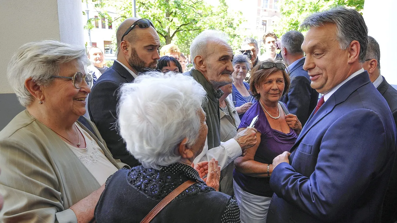 Ezeket ígérik a pártok a nyugdíjasoknak