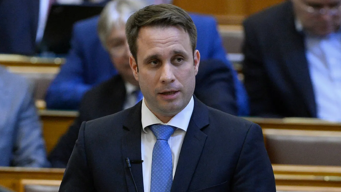 Dömötör: Újabb tájékoztató filmeket jelentet meg a kormány