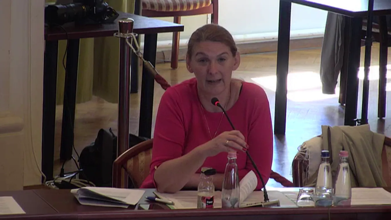 Az atlétikai vb ellen hergelt, most már tiszteletjegyeket szeretne Baranyi Krisztina