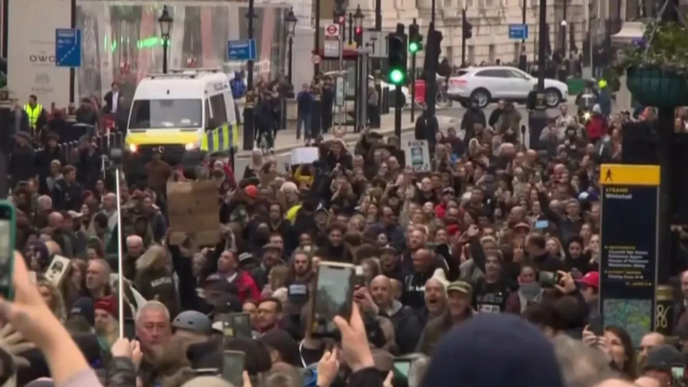 A járványügyi korlátozások ellen tiltakoztak több európai országban
