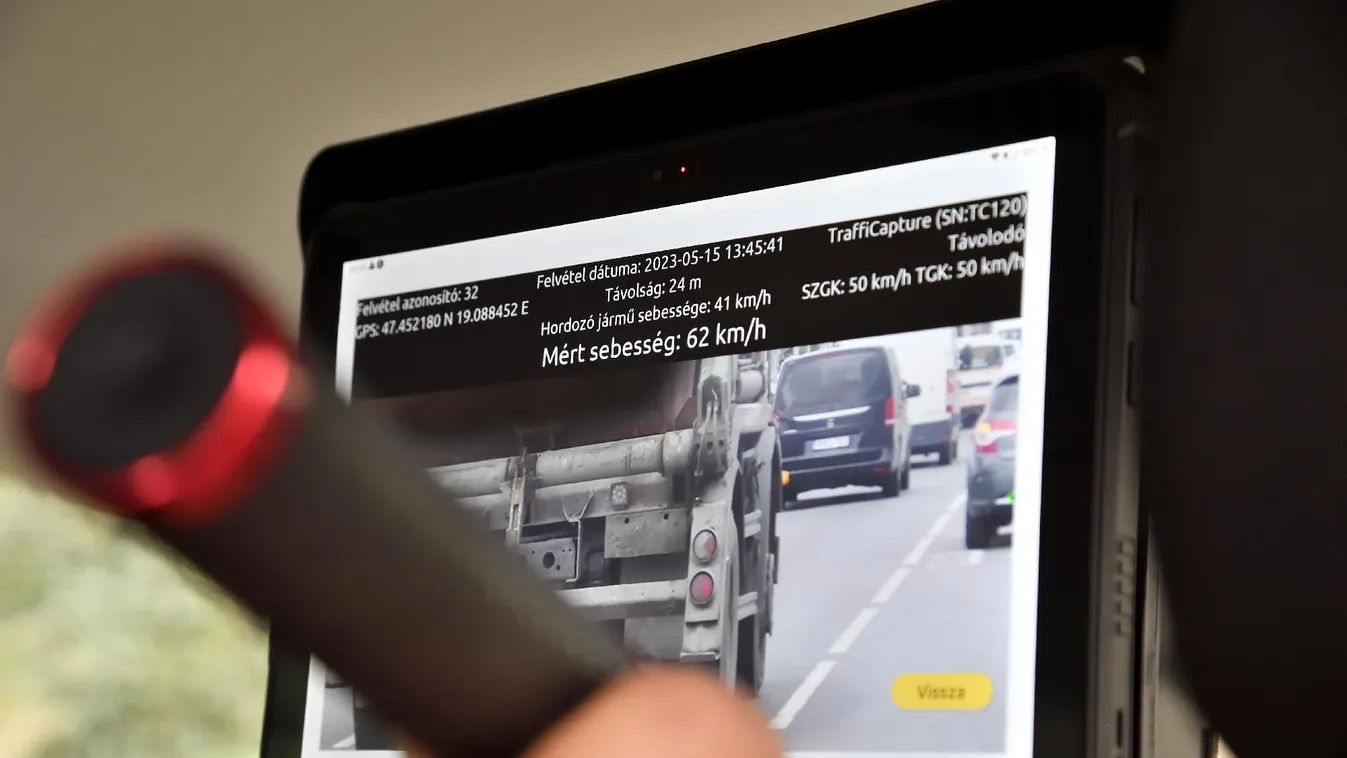 Új sebességmérő berendezéseket mutatott be a rendőrség