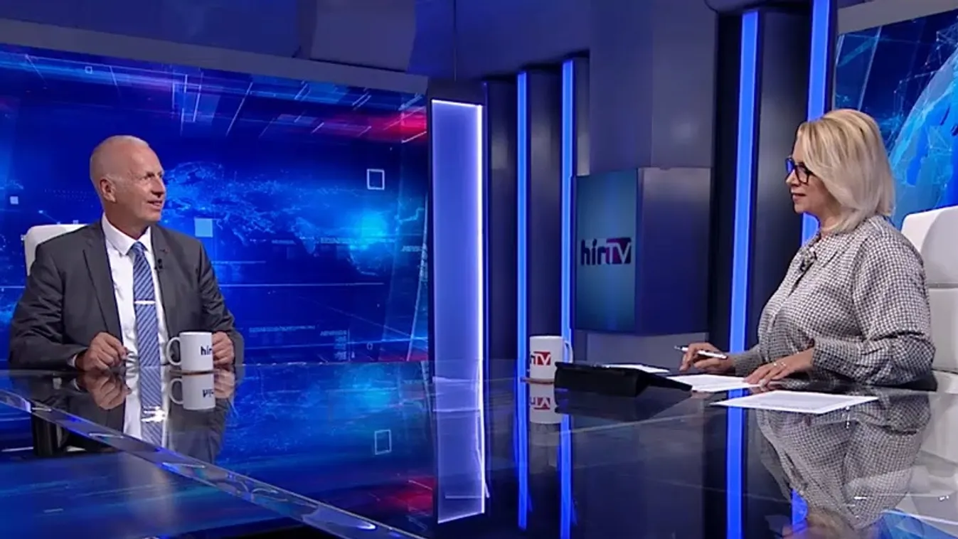 Zelenszkij: Ukrajna tesztelte az első saját gyártású ballisztikus rakétáját + videó