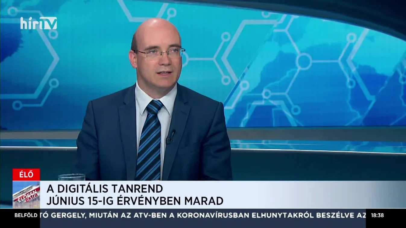 Maruzsa Zoltán: A digitális tanrend június 15-ig érvényben marad