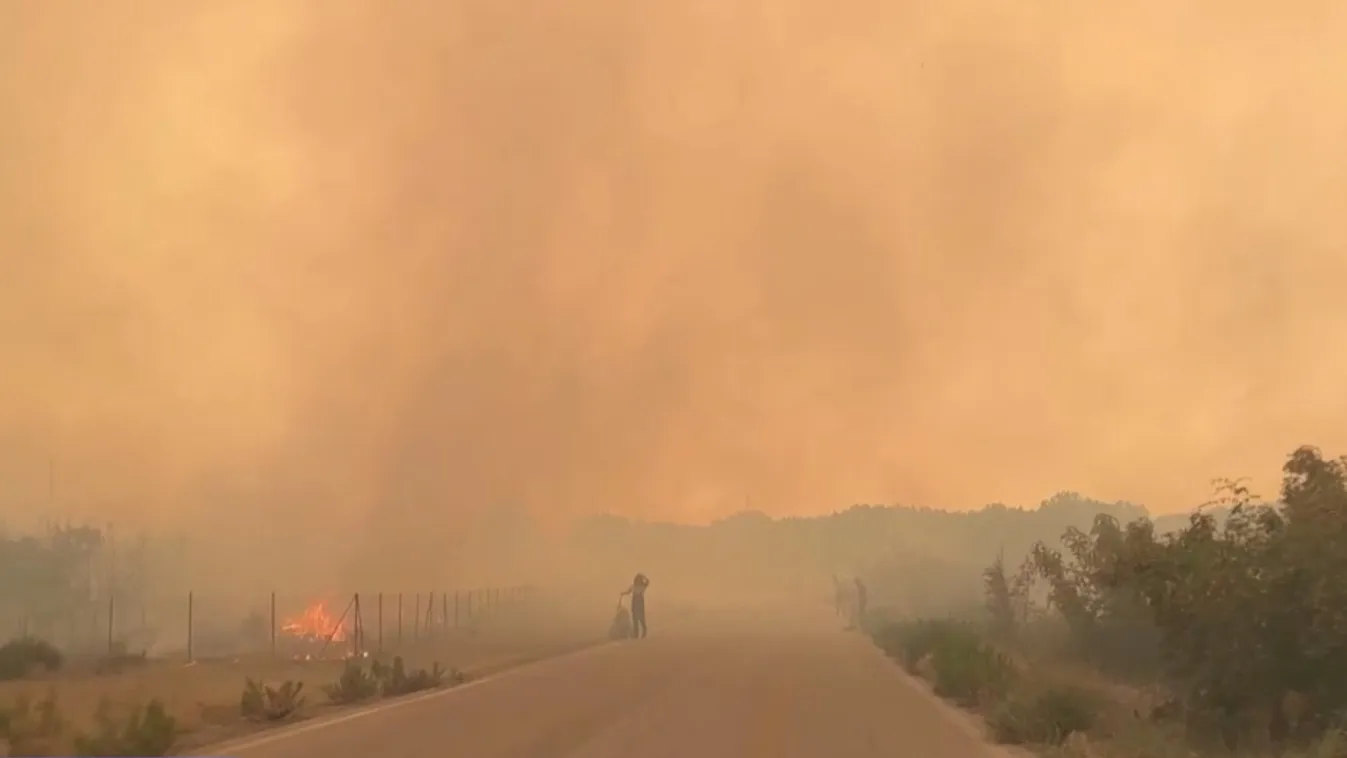 Több mint hatszáz tűzoltó küzd a lángokkal Görögországban