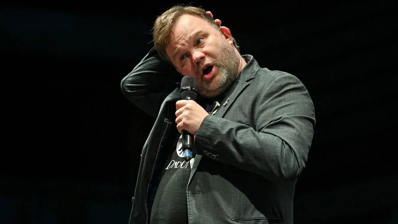 Aranyosi Péter menteni próbálja a menthetetlent