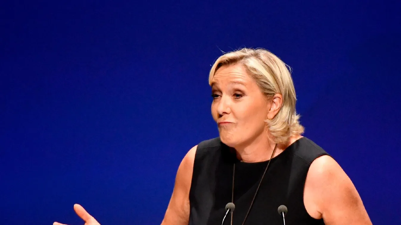 Álcázott fizetésekkel vádolják Marine Le Pent