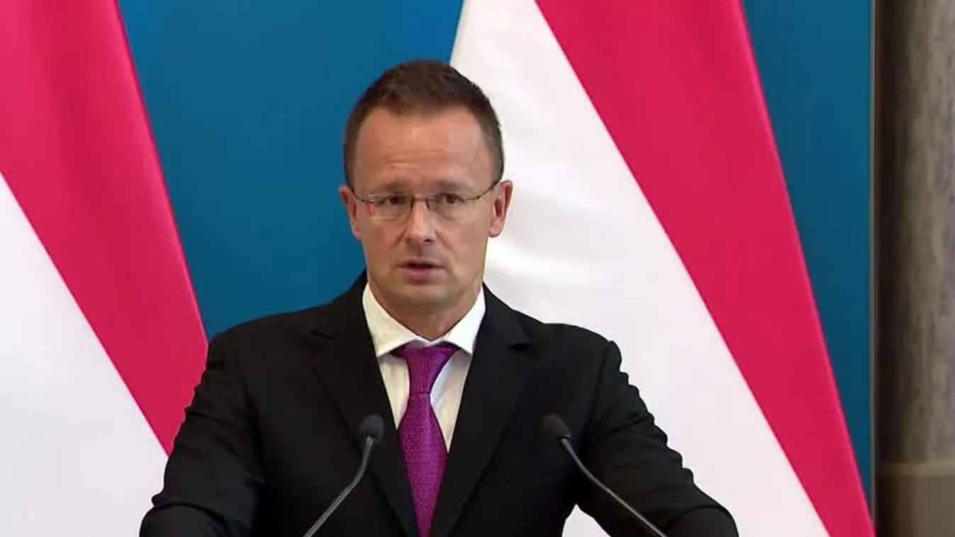Szíjjártó Péter: Brüsszel a legnagyobb támogatója az embercsempészetnek