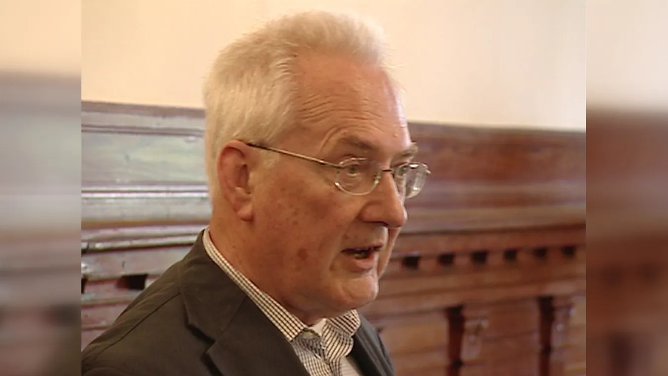 Róna Péter valószínűtlennek tartja, hogy megválasztják