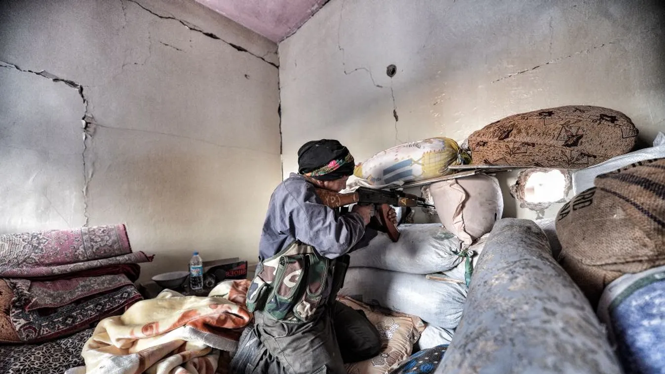 A szíriai hadsereg és a kurdok együtt harcolnak a törökbarát lázadók ellen