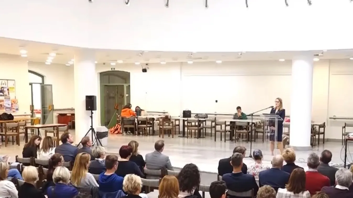 A pedagógus hallgatóknak rendezett programon munkaadókkal is találkozhattak a leendő tanárok + videó