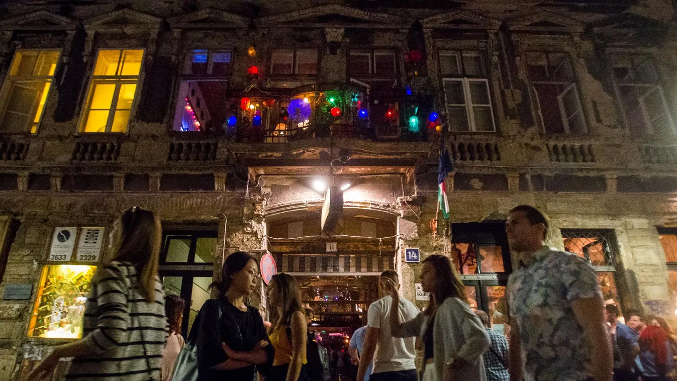 Visszafelé mutogat a bulinegyed ügyében az Orbán család ügyvédje