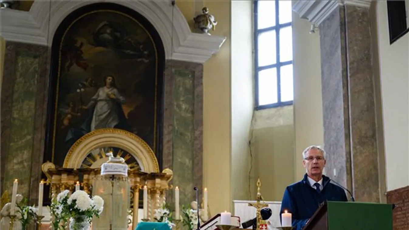 Soltész: A pusztításra elődeink értékeinek megőrzése a válasz