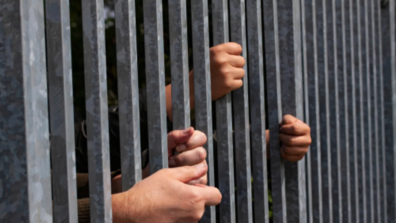 Élelem nélkül rekedt több ezer hondurasi bevándorló Guatemalában