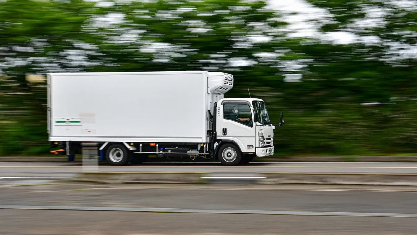 Teherautó gázolt halálra egy nőt Budapesten