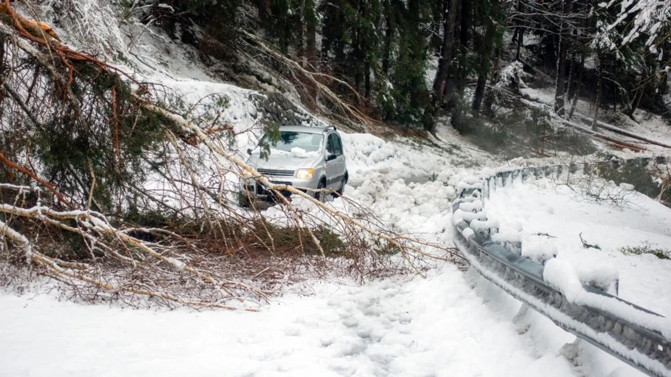 Már csaknem száz káresethez riasztották a tűzoltókat