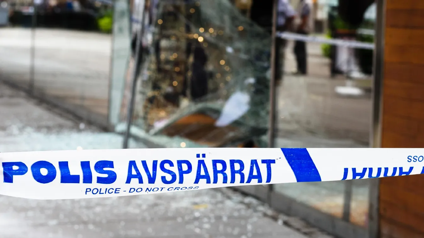 Svédország még soha nem látott ilyet: bevethetik a hadsereget a háborúzó bandák ellen