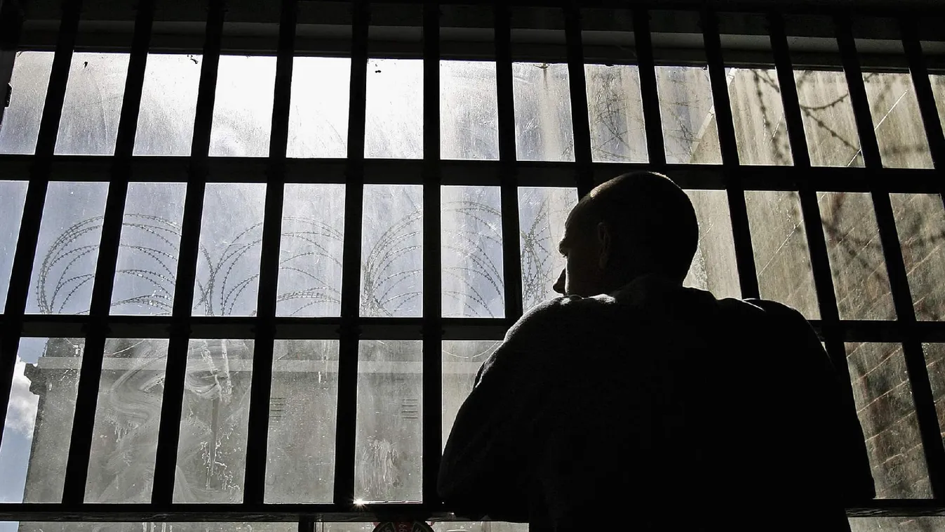 Embertelen verést kapott a rab