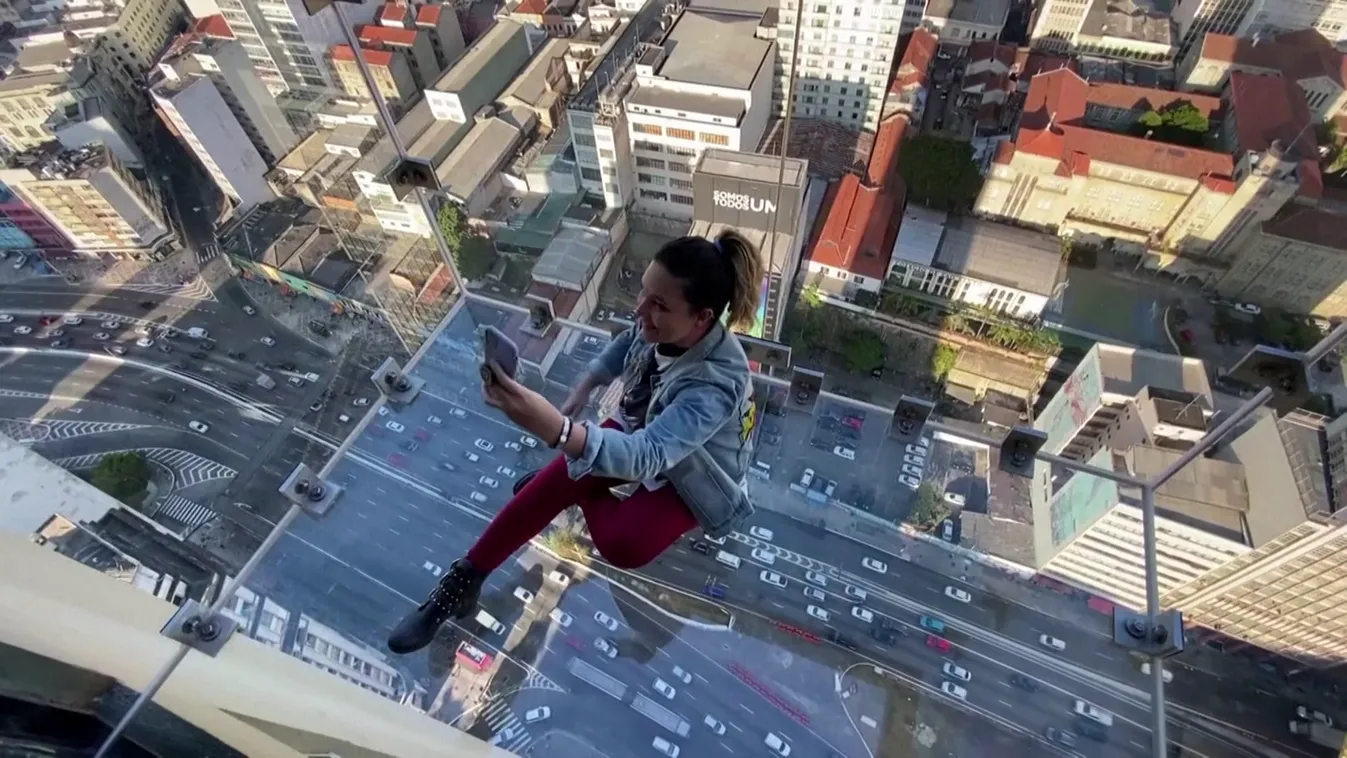 Látványos üvegkilátó nyílt Sao Paulóban