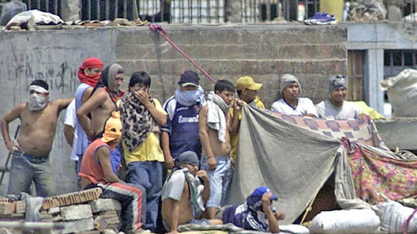 Halott és sebesült a börtönlázadásban