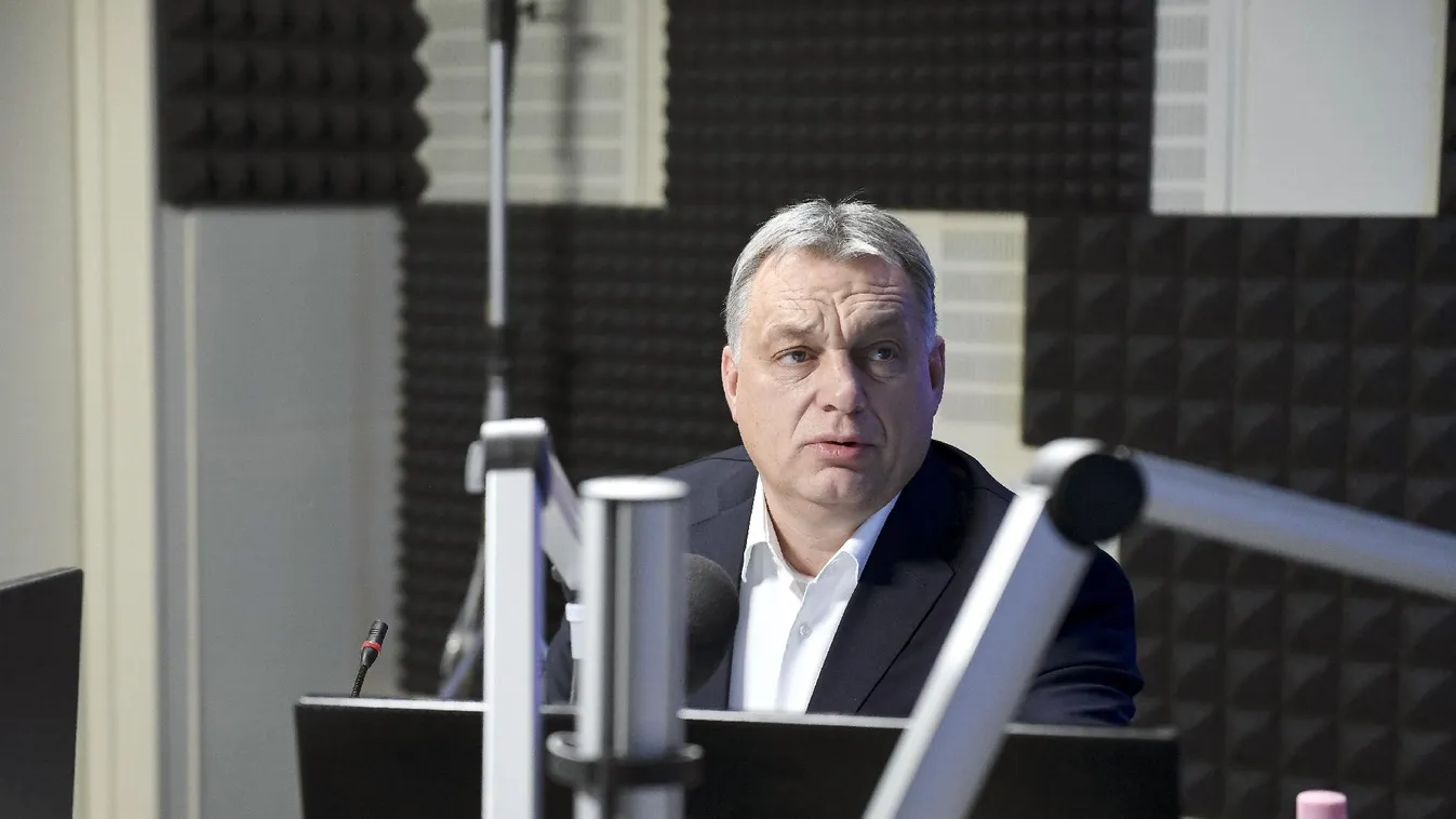 Orbán: Az az 1300 ember illedelmesen megállt, és közölte, védelemre szorul