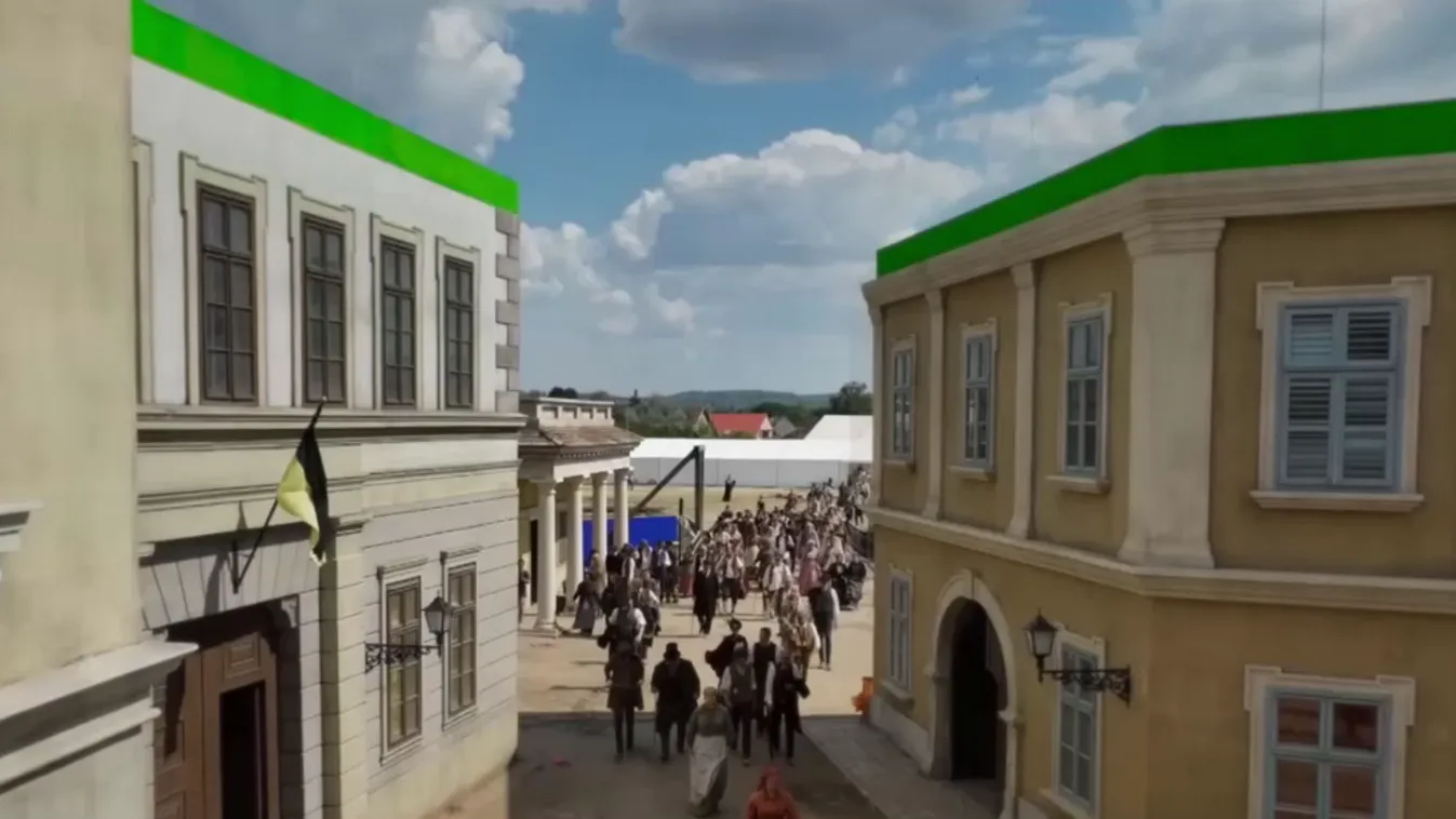 Betekintés a kulisszák mögé - díszletvárost építettek a márciusi ifjaknak + videó