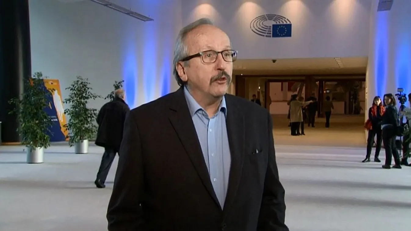 Felnyomta a kormányt a DK-s képviselő, Brüsszelben is téma a civilek vegzálása