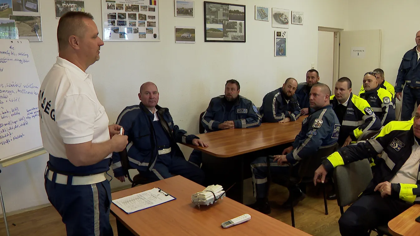 Radar - Rendőrök két keréken