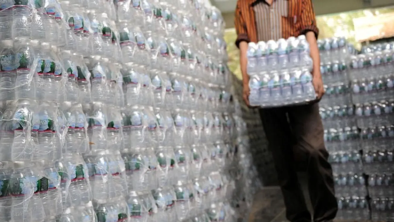 Nem győzik az ásványvízgyártók a megnövekedett fogyasztást