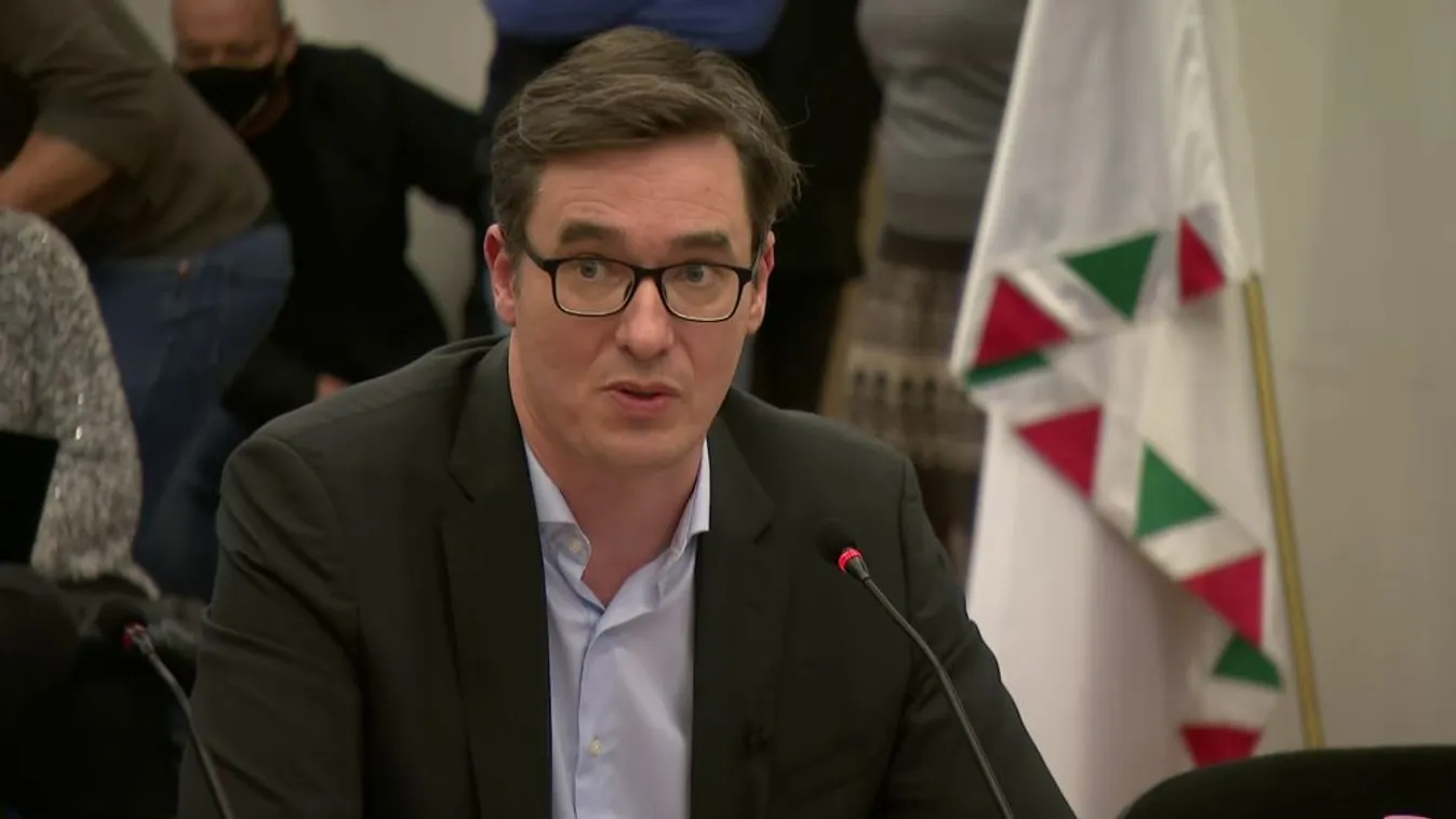 Így talicskázza ki a DK a pénzt a fővárosból a főpolgármester jóváhagyásával