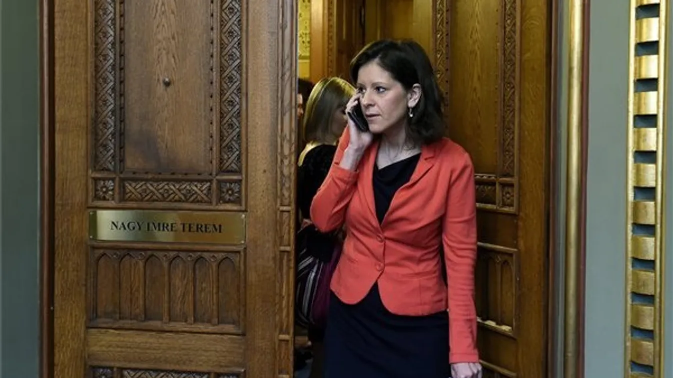 Az LMP szerint kiürül az ország – Reggeli járat