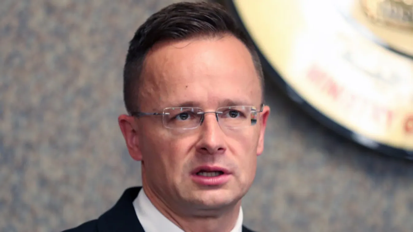Szijjártó: A visegrádi csoport nélkül Európa kevesebb, gyengébb és kevésbé biztonságos lenne