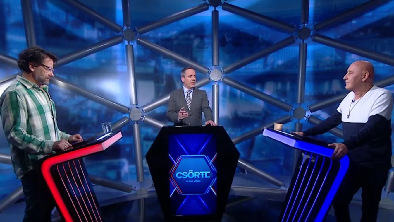 Csörte: Négykézláb a padlón