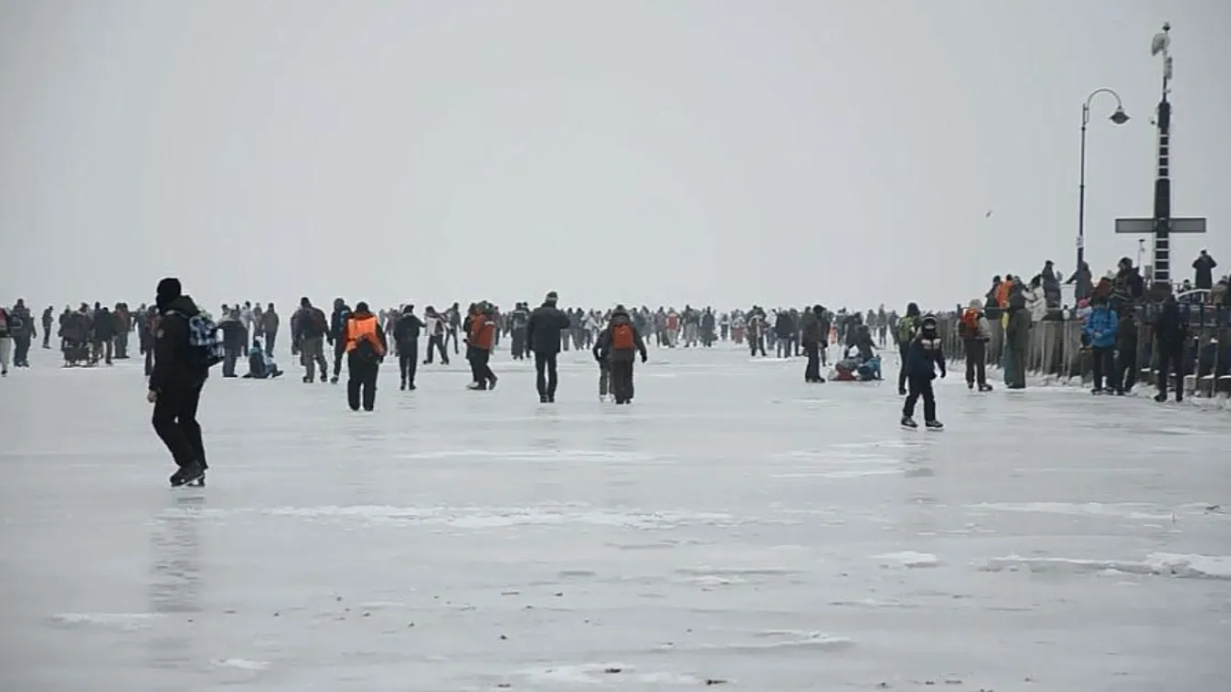 BalatonÁtcsúszás: a nyári csúcsszezont idézte a tömeg
