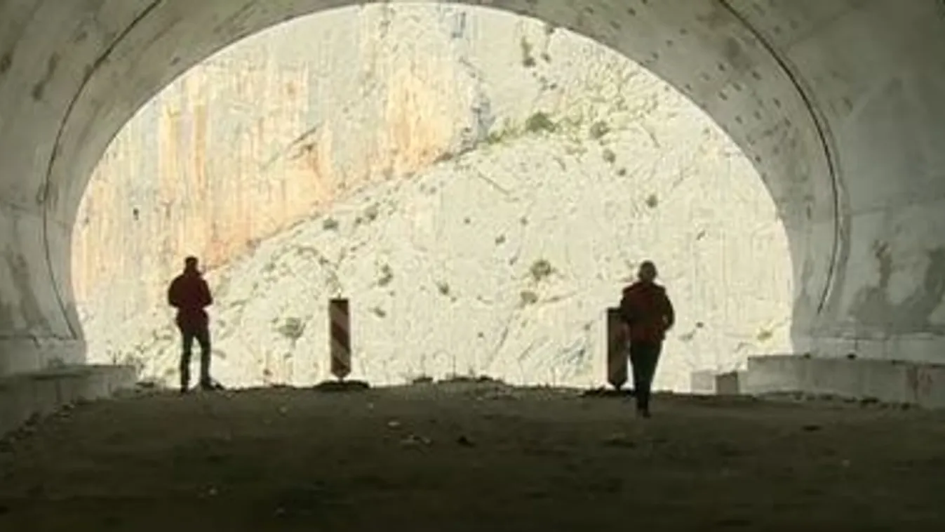13 milliárd forintból egy szakadékba vezető alagutat sikerült kifúrni
