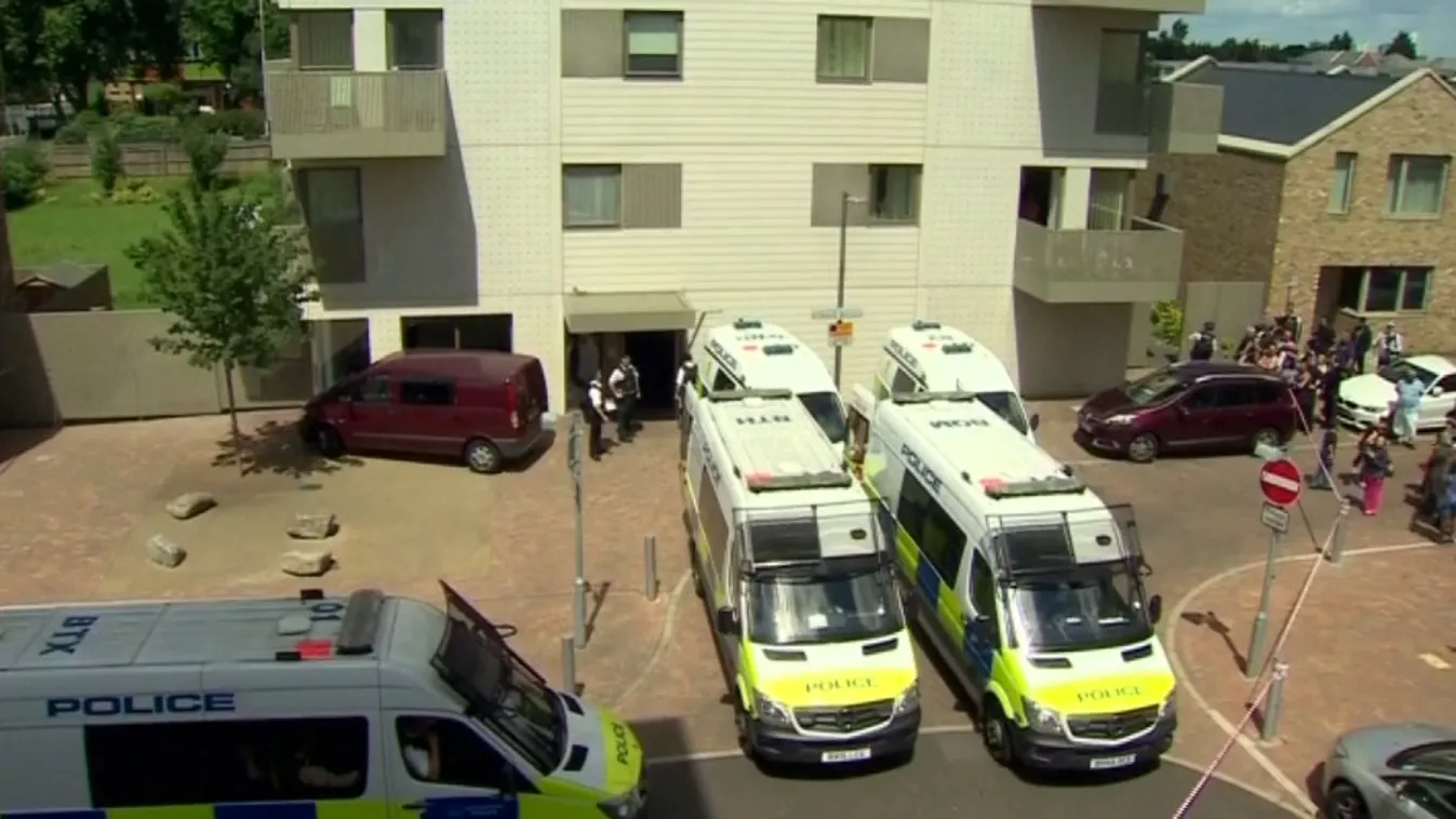 Egy tucat embert vettek őrizetbe Kelet-Londonban
