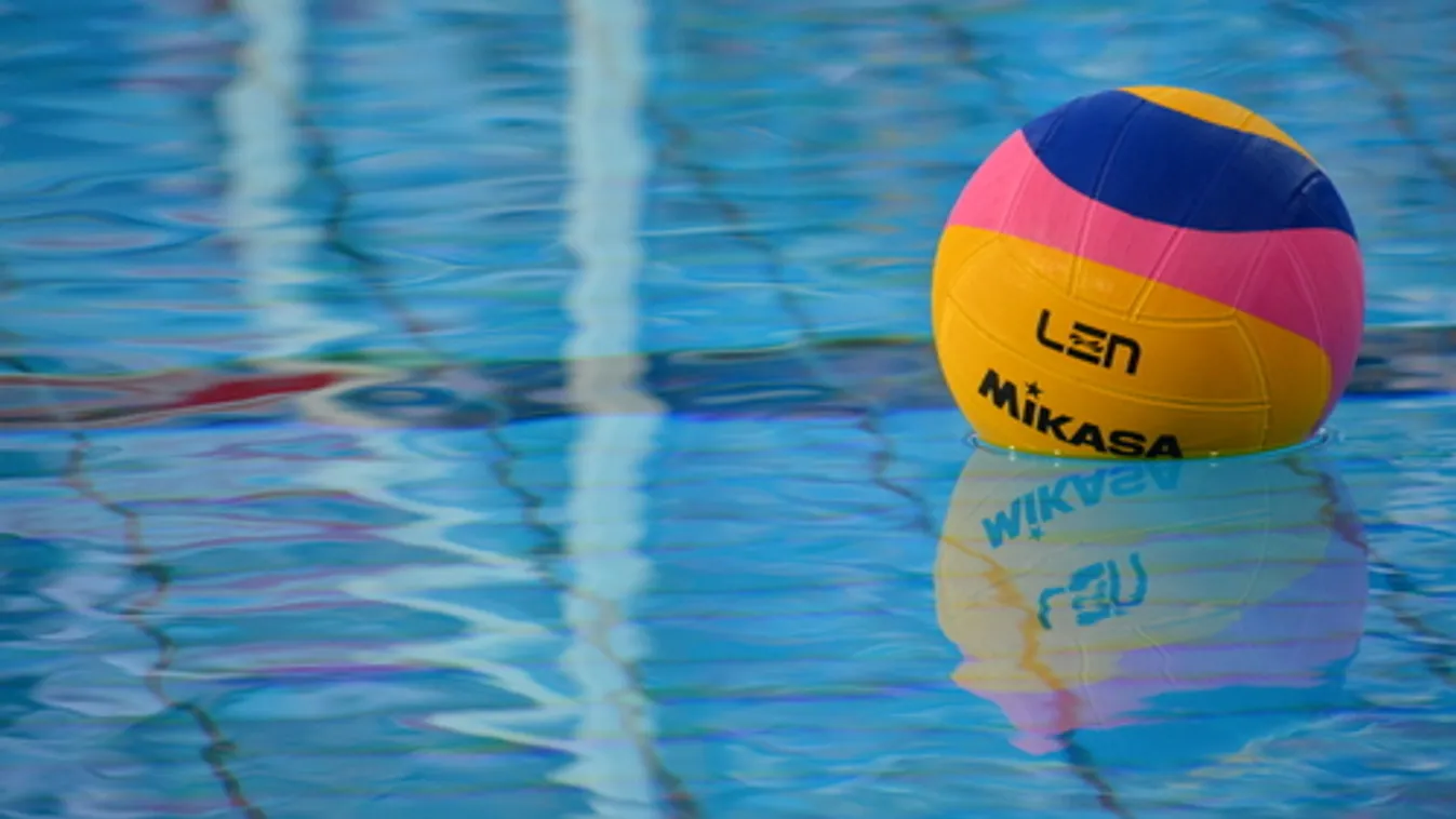 Tragédia az uszodában, társai kezei közt halt meg a 23 éves sportoló