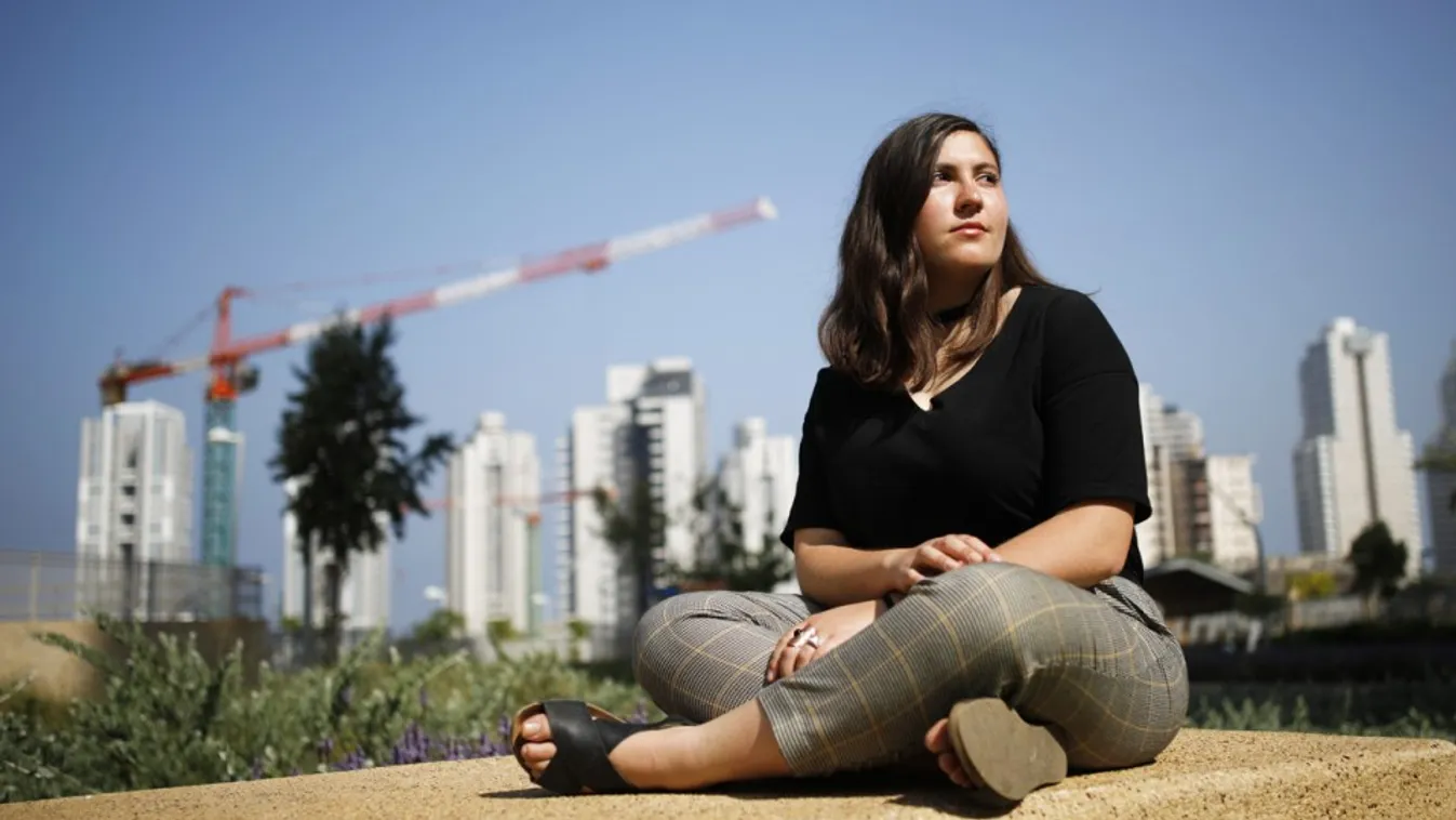 Kereszténynek adják ki magukat az illegális migránsok