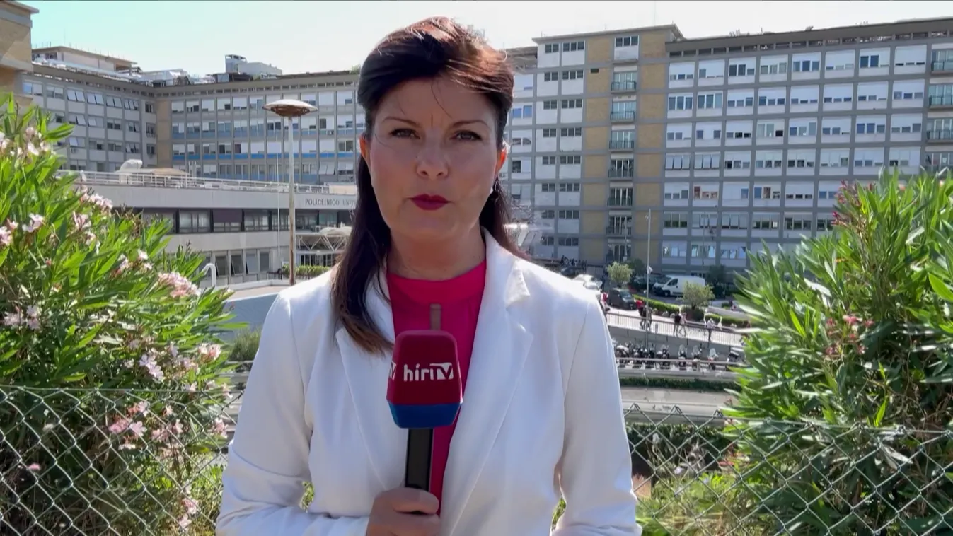 Kiengedték a kórházból a Szentatyát