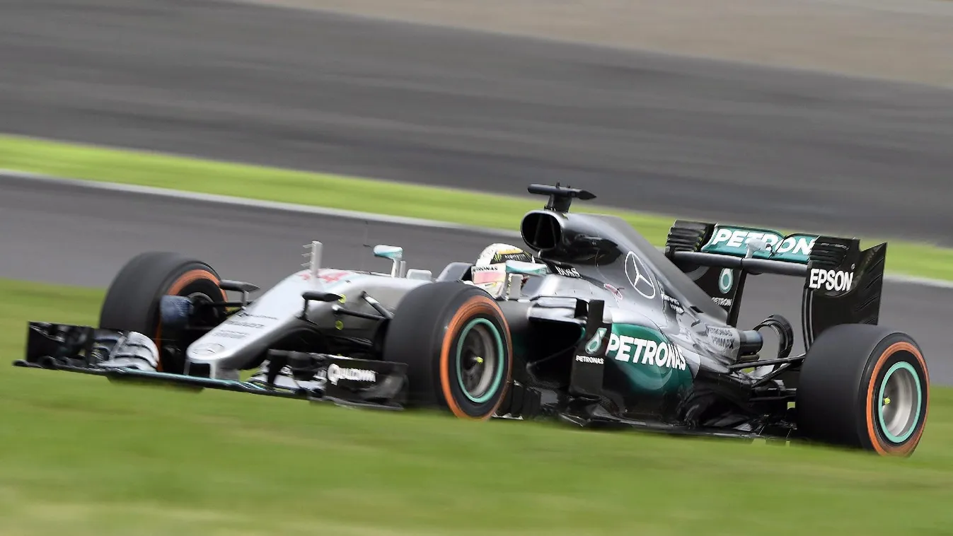 Hamillton indulhat az élről Szingapúrban