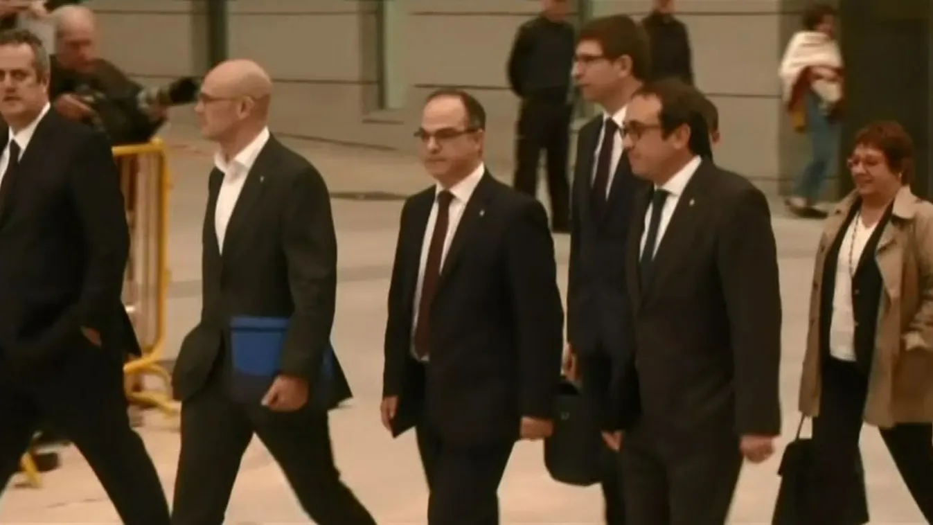 Szabadon bocsátásukat kérvényezték a katalán kormánytagok