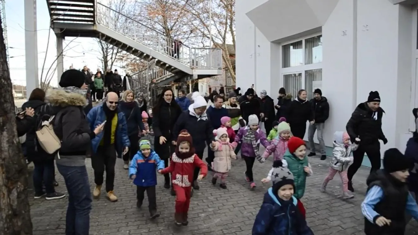 28 éves hagyomány a pezsgőfutás