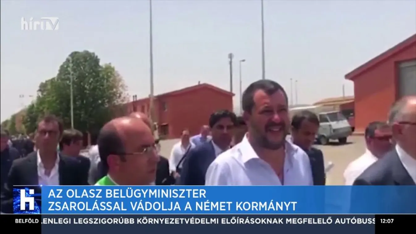 Az olasz belügyminiszter zsarolással vádolja a német kormányt