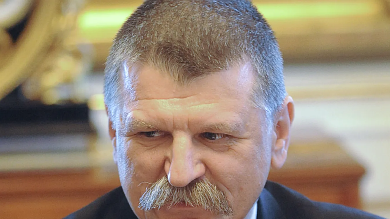 Kövér László: A választás tétje a fiatalok jövője