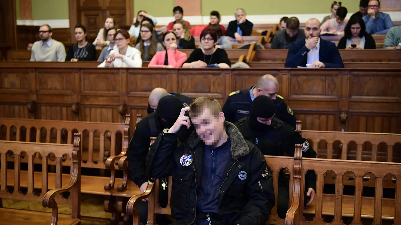 Teréz körúti robbantás: mosolyogva, unottan hallgatta a tárgyalást a vádlott
